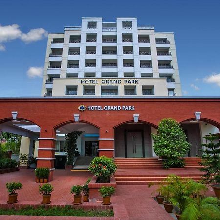 Hotel Grand Park Barishal Dış mekan fotoğraf