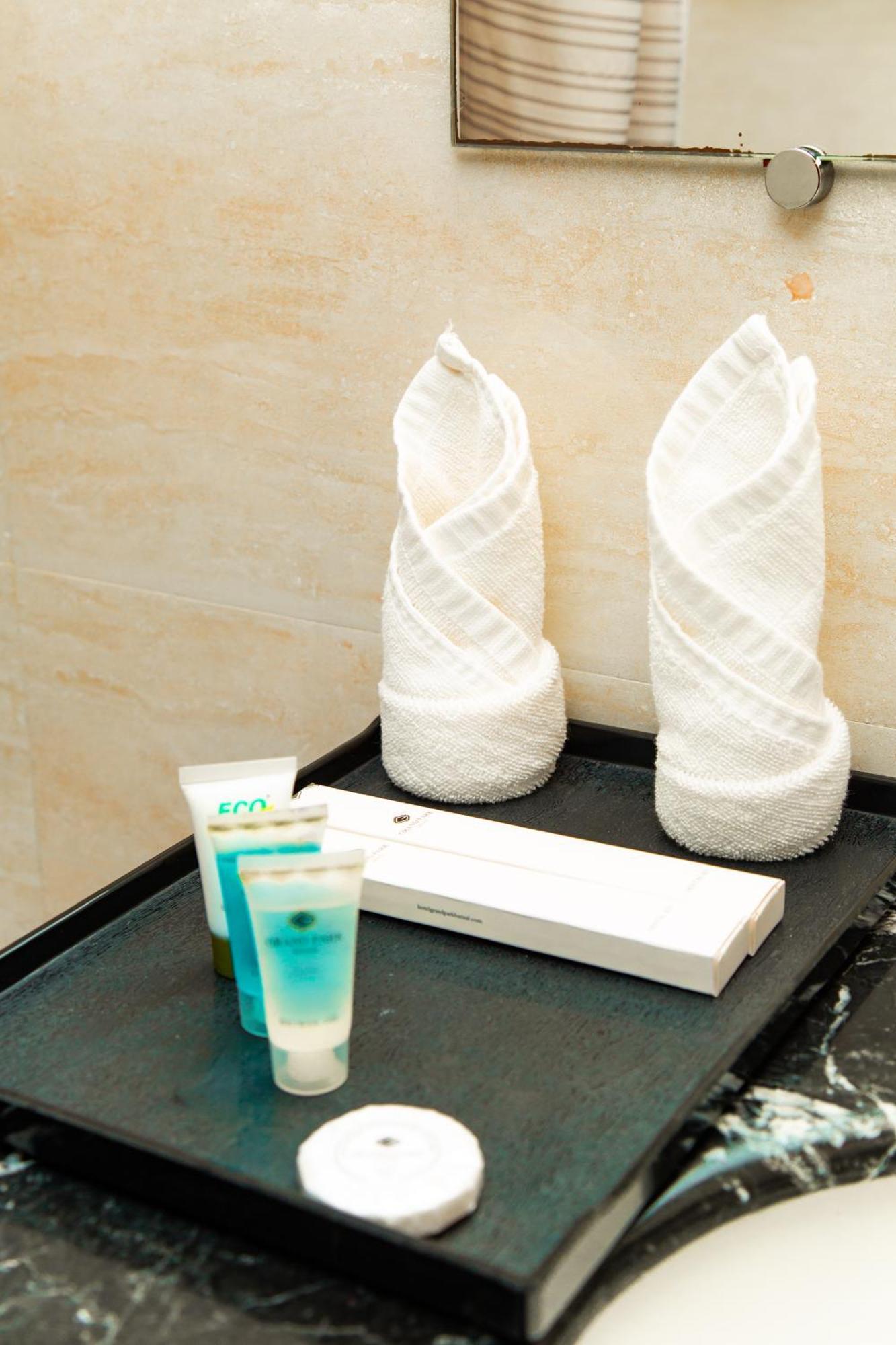 Hotel Grand Park Barishal Dış mekan fotoğraf