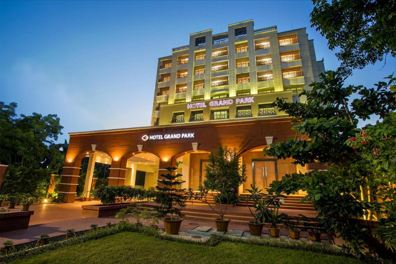 Hotel Grand Park Barishal Dış mekan fotoğraf